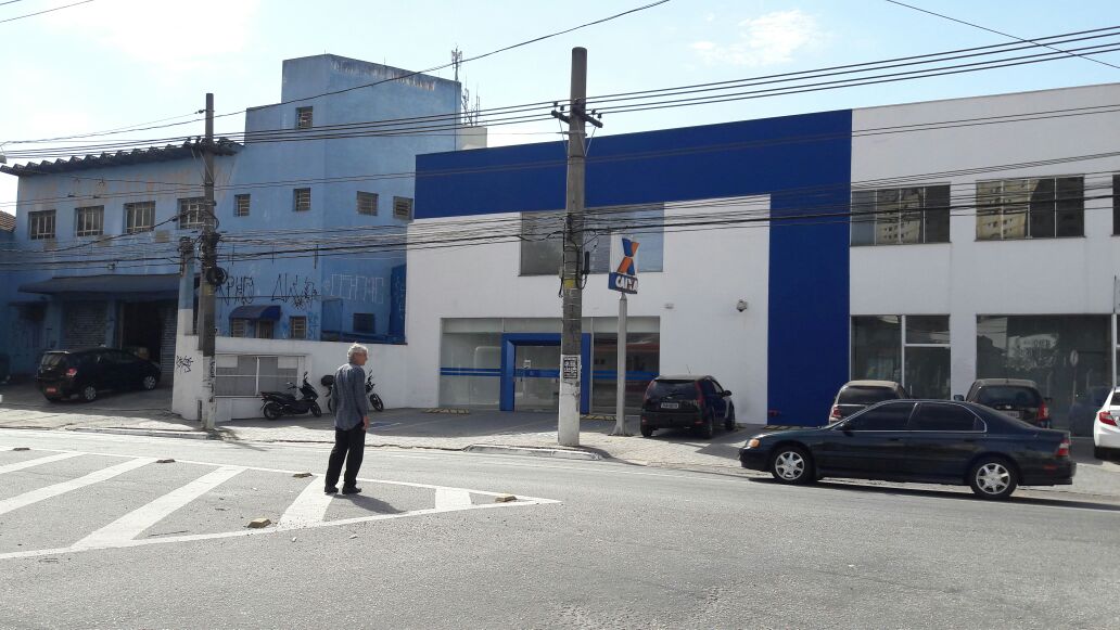 DEFRONTE A CAIXA ECONOMICA FEDERAL DA AV. CONSELHEIRO CARRÃO